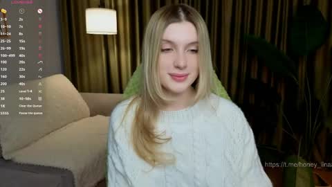 Lina online show from May 2, 7:28 pm