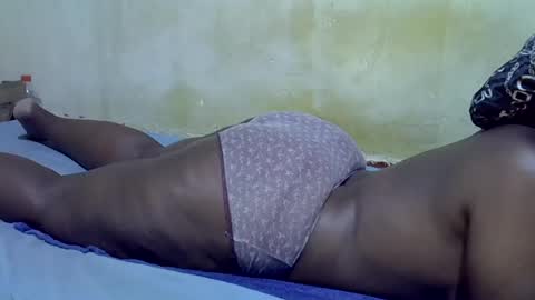 honey_sunshiny online show from July 15, 8:46 pm