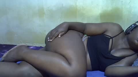 honey_sunshiny online show from June 13, 5:10 pm