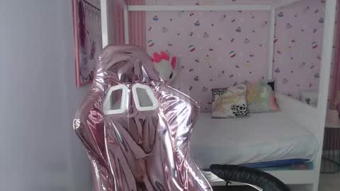 HONEY  online show from December 28, 1:06 pm