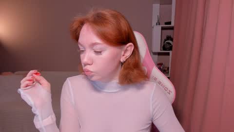 honeyautumn online show from February 26, 12:30 am