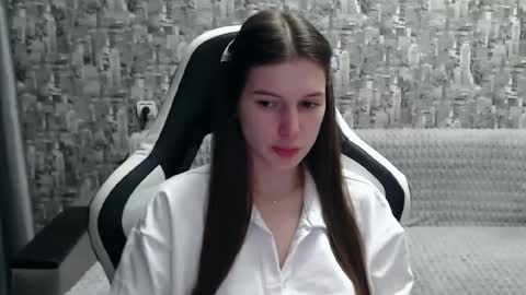 Snapshot of honeyynancyy chatting on February 15, 12:54 pm Nancy online show from February 15, 12:54 pm
