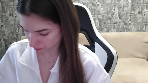 Snapshot of honeyynancyy chatting on January 22, 11:12 am Nancy online show from January 22, 11:12 am
