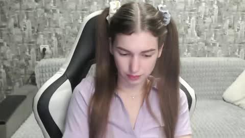 Snapshot of honeyynancyy chatting on September 11, 9:09 am Nancy online show from September 11, 9:09 am