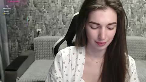 Snapshot of honeyynancyy chatting on October 18, 11:35 am Nancy online show from October 18, 11:35 am