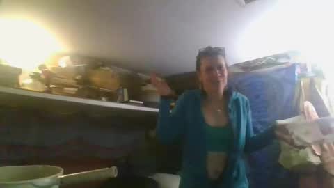 hoodoou online show from January 13, 2:28 am