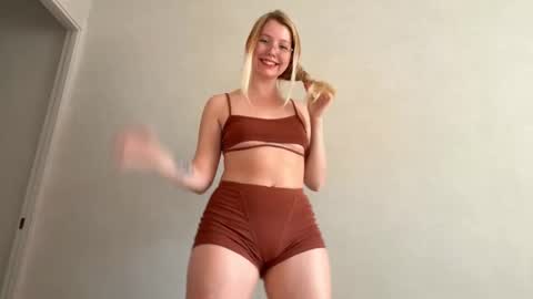 Snapshot of horney_audrey chatting on September 11, 2:23 am Audrey online show from September 11, 2:23 am