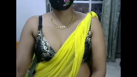 Snapshot of horneydesibaby chatting on February 27, 3:48 pm horneydesibaby online show from February 27, 3:48 pm