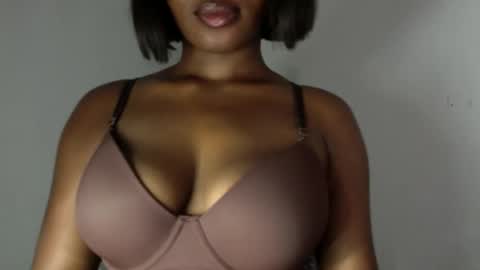 delilah online show from May 5, 8:23 pm