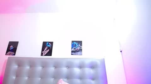 Juliette Roberts online show from January 13, 4:00 pm