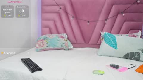 Khloe  online show from June 29, 12:05 pm