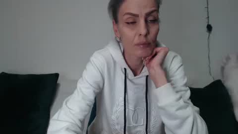Snapshot of hornygirllx chatting on December 26, 8:28 am AshlineKatte online show from December 26, 8:28 am