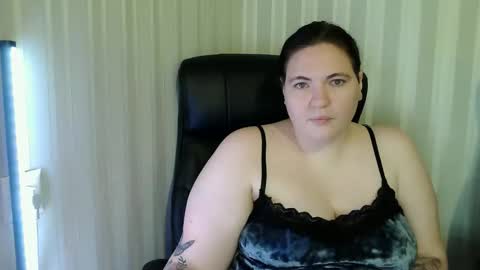 hot2panthers online show from November 24, 9:33 am