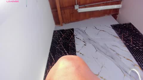 hot__genesis online show from July 26, 5:04 am