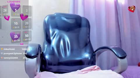 VALENTINA online show from March 2, 1:42 pm