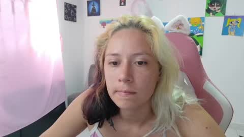 Mia online show from March 11, 3:14 pm