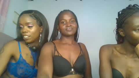 Petite online show from June 30, 8:52 pm