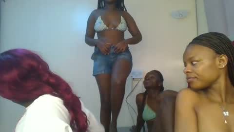Petite online show from July 9, 5:48 pm