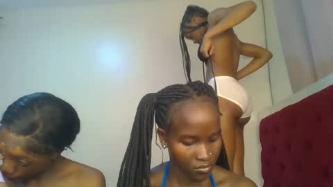 Petite online show from July 7, 3:04 pm
