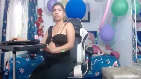 Snapshot of hot_sexy_bunny chatting on January 23, 12:30 pm hot sexy bunny online show from January 23, 12:30 pm