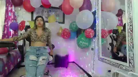 Snapshot of hot_sexy_bunny chatting on December 2, 2:18 pm hot sexy bunny online show from December 2, 2:18 pm