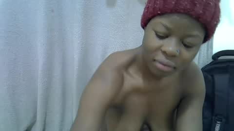 esiiii online show from July 27, 12:13 pm