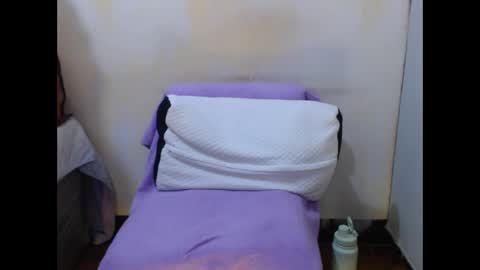 hotasianyue69 online show from April 30, 5:40 pm