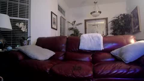 hotblondemilf1962 online show from June 14, 8:47 am