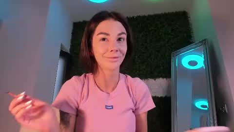 hotfallingdevil online show from June 16, 3:40 am