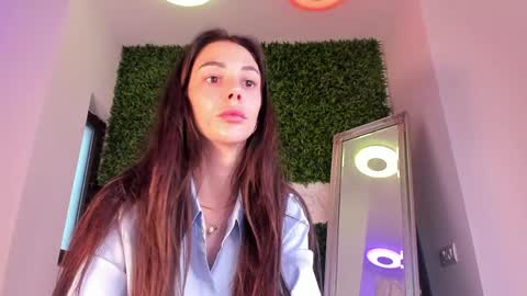 hotfallingdevil online show from June 8, 4:13 am