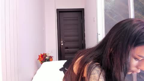 hotfallingdevil online show from February 12, 5:31 am