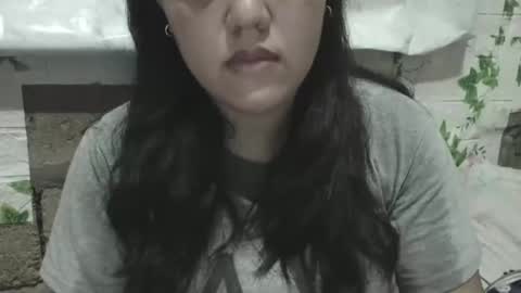 hotiemorenagurl18 online show from April 9, 11:26 am