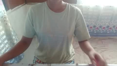 hotmeljean2002 online show from March 19, 8:29 am