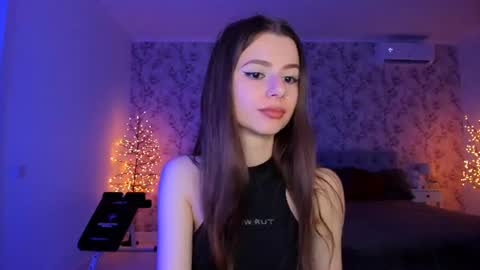 hotmolly_ online show from July 4, 7:43 pm
