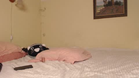 hotmp4 online show from December 16, 8:16 pm