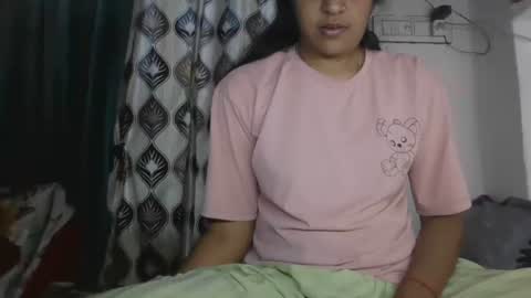 lola online show from November 22, 10:40 am