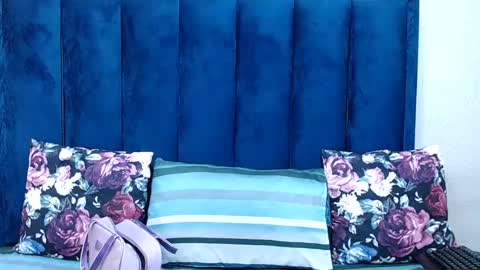 hotsmalltitsx online show from July 2, 7:31 pm