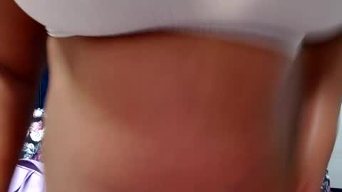 hotsmalltitsx online show from August 2, 6:22 pm