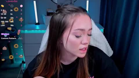 hello Im Eva online show from February 12, 6:31 pm