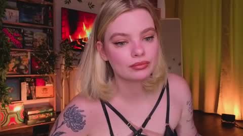 Jane  online show from April 3, 9:51 am