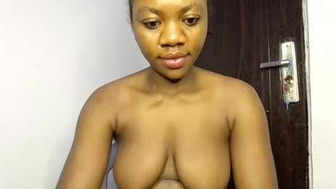 hottie_slut632 online show from August 9, 4:51 am