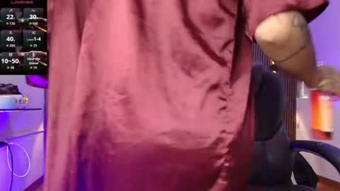 Juls online show from June 22, 7:11 pm