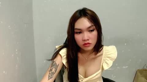 Snapshot of hotty_cassie chatting on November 1, 5:33 am cassie online show from November 1, 5:33 am