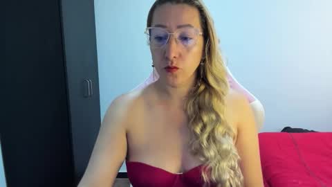 hottychrystal online show from February 11, 12:50 pm