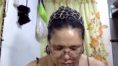 hottycrissy4u online show from June 11, 5:48 am