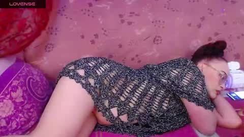 Snapshot of hotzlata chatting on September 14, 8:51 pm Hotzlata online show from September 14, 8:51 pm