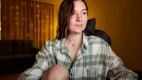 HumpyGrey online show from December 20, 6:34 pm