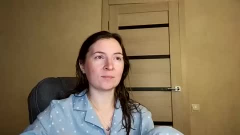 HumpyGrey online show from October 9, 5:39 pm