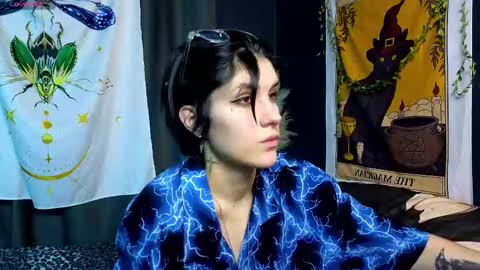 Hyeon Jin online show from January 17, 9:28 pm