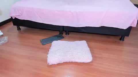 karoll online show from November 16, 12:01 am